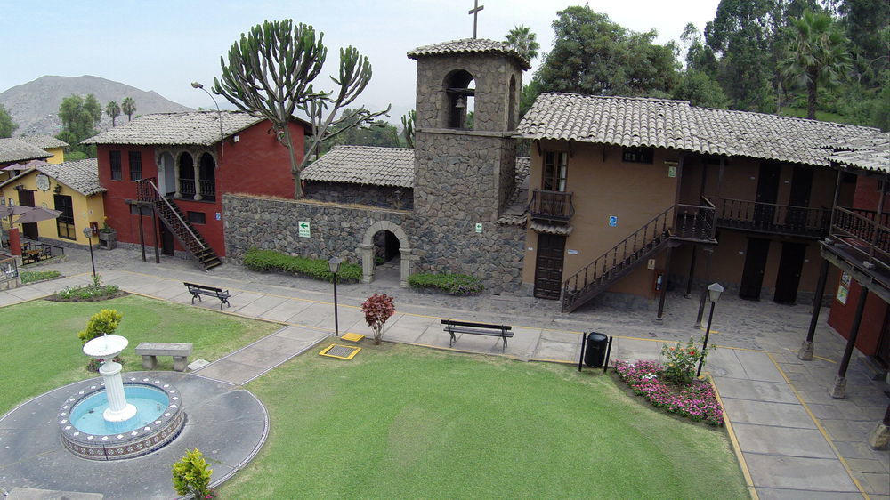Decameron El Pueblo Resort